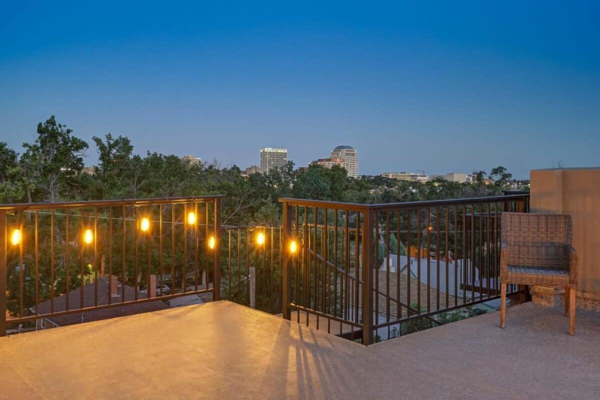 4Bd Home W Rooftop Patio Fire Pit & Mountain Views Colorado Springs Exteriér fotografie