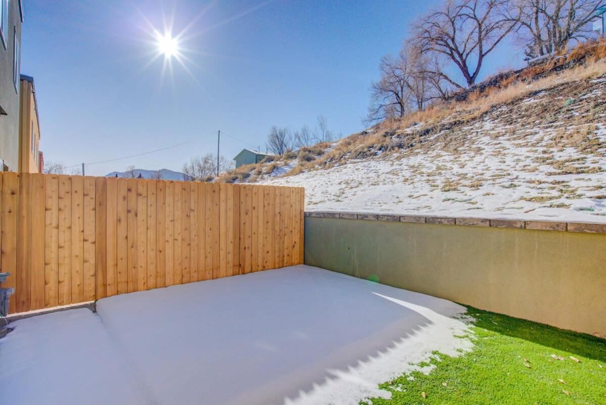 4Bd Home W Rooftop Patio Fire Pit & Mountain Views Colorado Springs Exteriér fotografie