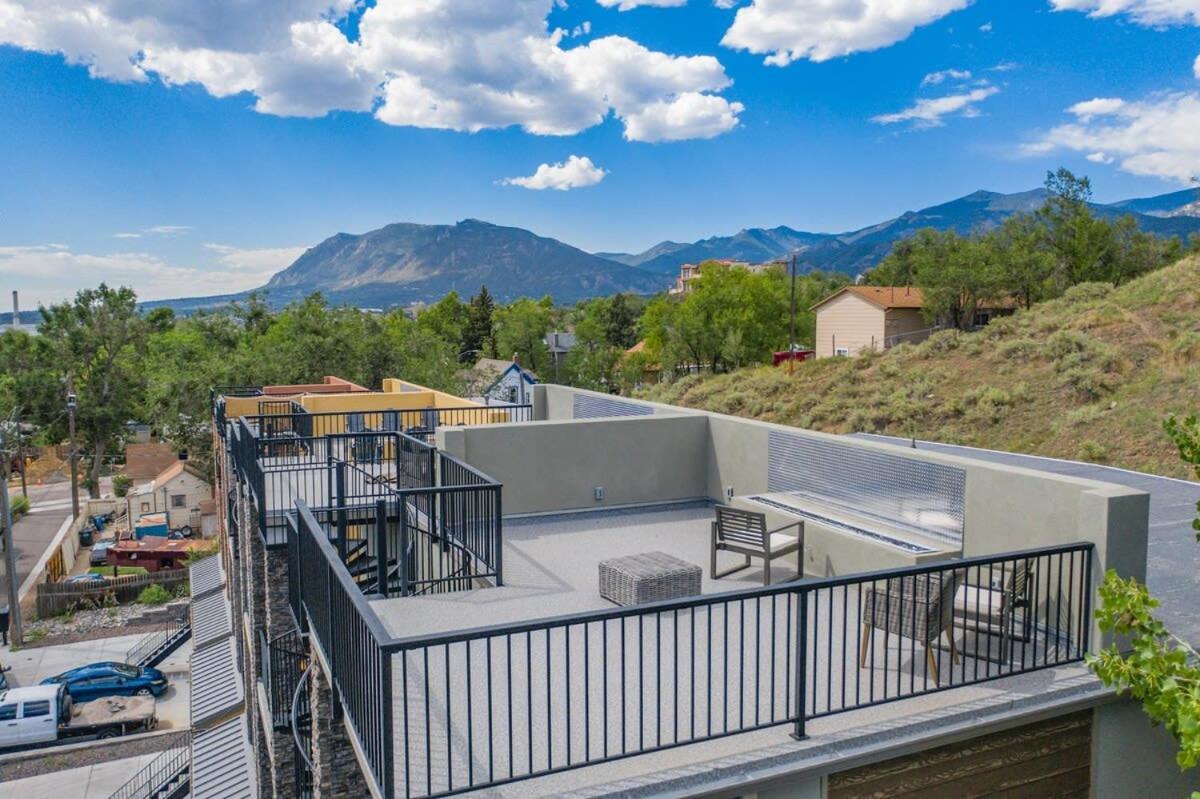 4Bd Home W Rooftop Patio Fire Pit & Mountain Views Colorado Springs Exteriér fotografie